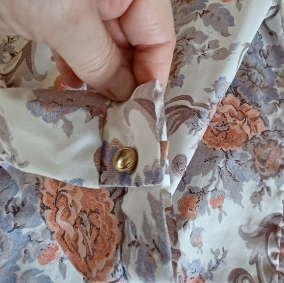 VINTAGE BLOUSE - Picture 10 of 12